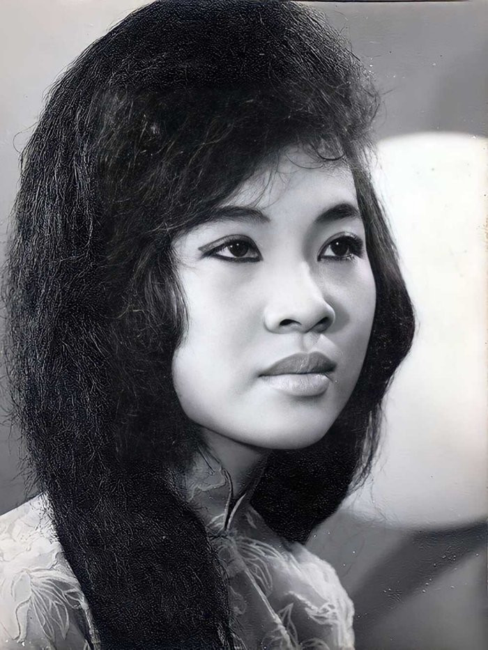 Tiểu sử ca sĩ Thanh Thúy trước 1975